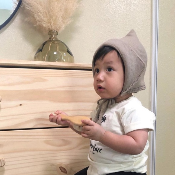 Bonnet - Picture 1 of 3